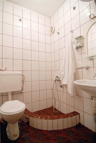 سكوبجي Hotel Vuk المظهر الخارجي الصورة