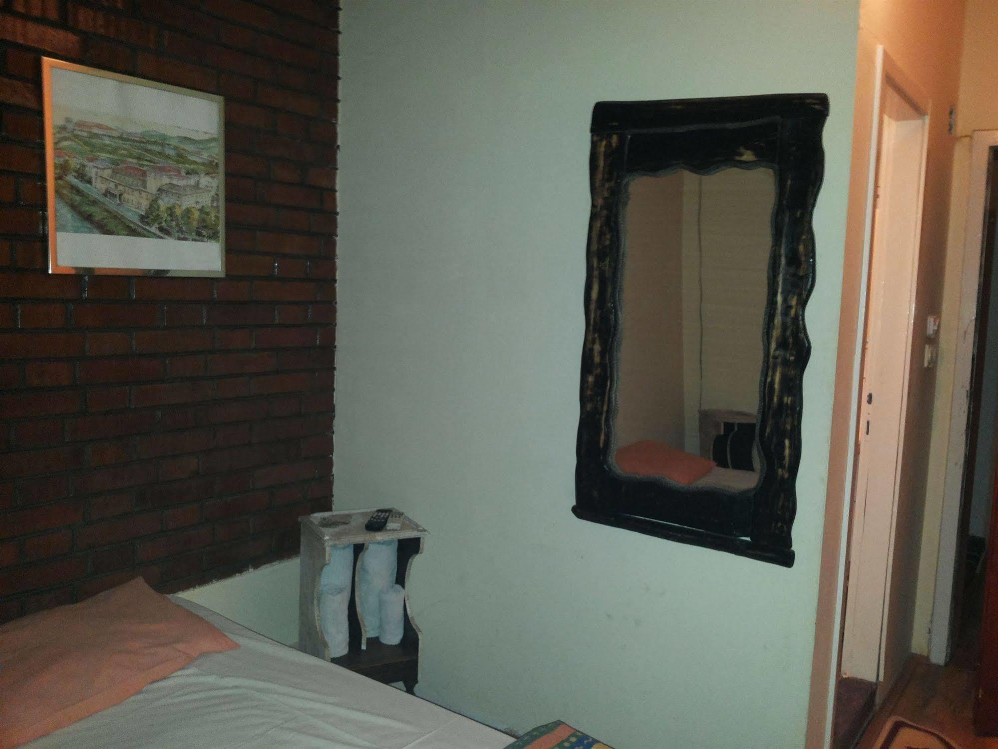 سكوبجي Hotel Vuk المظهر الخارجي الصورة